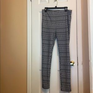 Black and white patterned leggings